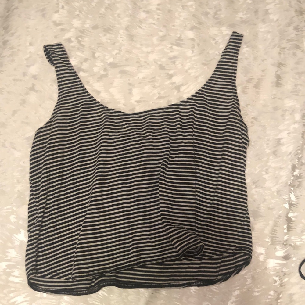 BRANDY LOOSE FIT CROP